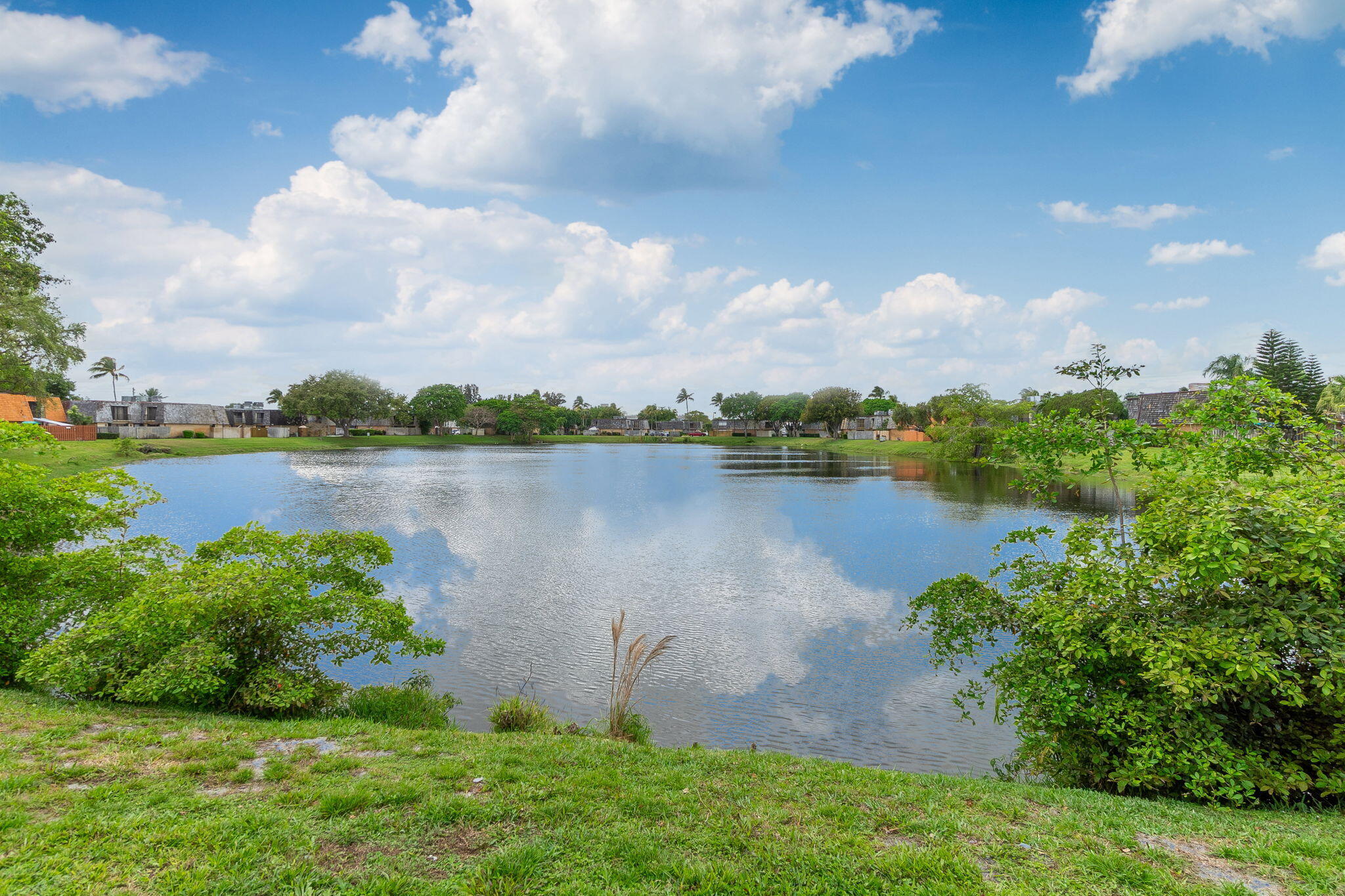 LAKEWOOD OF PALM SPRINGS - Residential