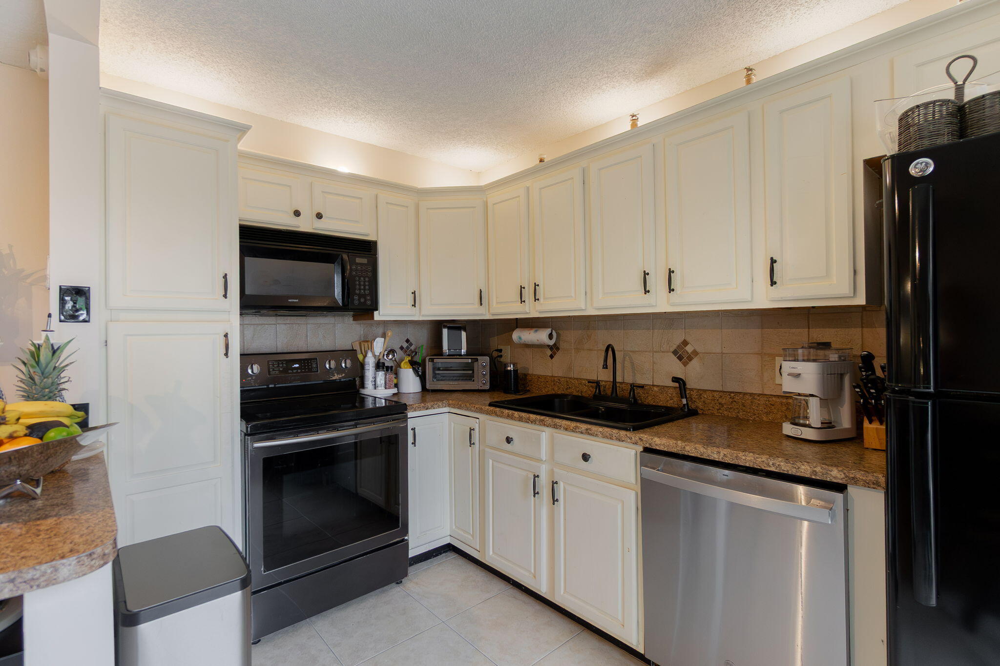 LAKEWOOD OF PALM SPRINGS - Residential