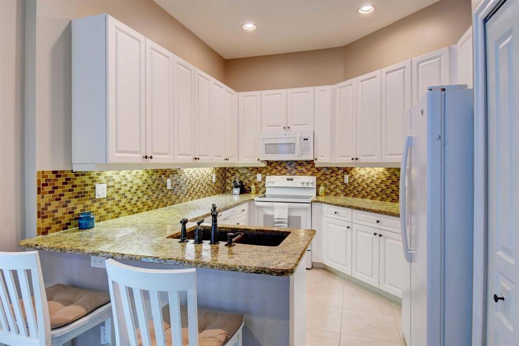 RIVER PLACE ON THE ST LUCIE NO 3 - Residential