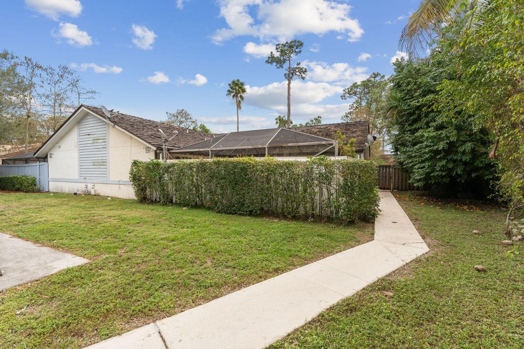 Photo of 1331 Periwinkle Place, Wellington, FL 33414 (MLS # R10944911)