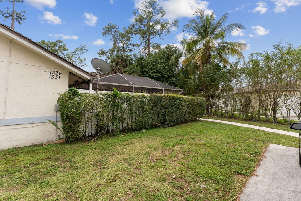 Photo of 1331 Periwinkle Place, Wellington, FL 33414 (MLS # R10944911)