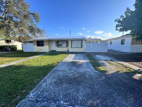 6214 Fletcher St Street Hollywood FL 33023