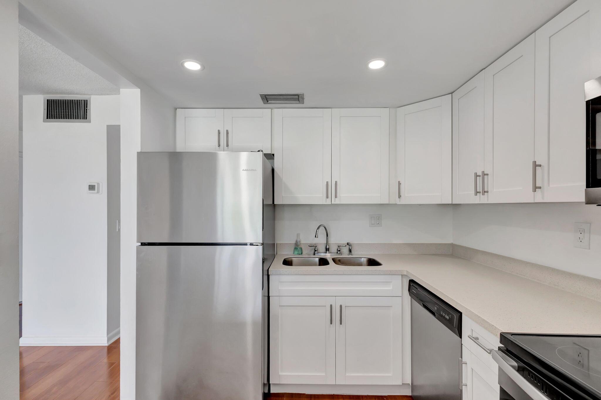 Dolphin Point / WILSHIRE - Residential