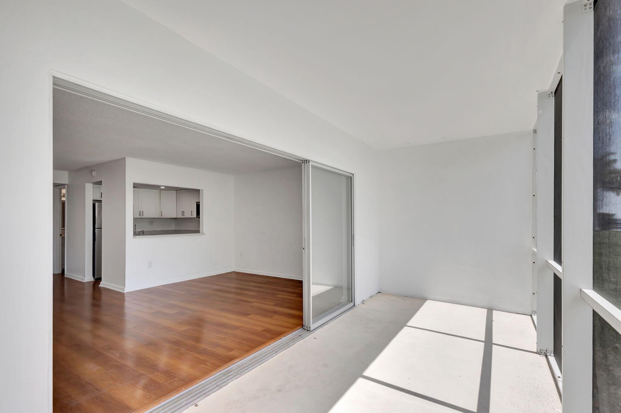 Dolphin Point / WILSHIRE - Residential