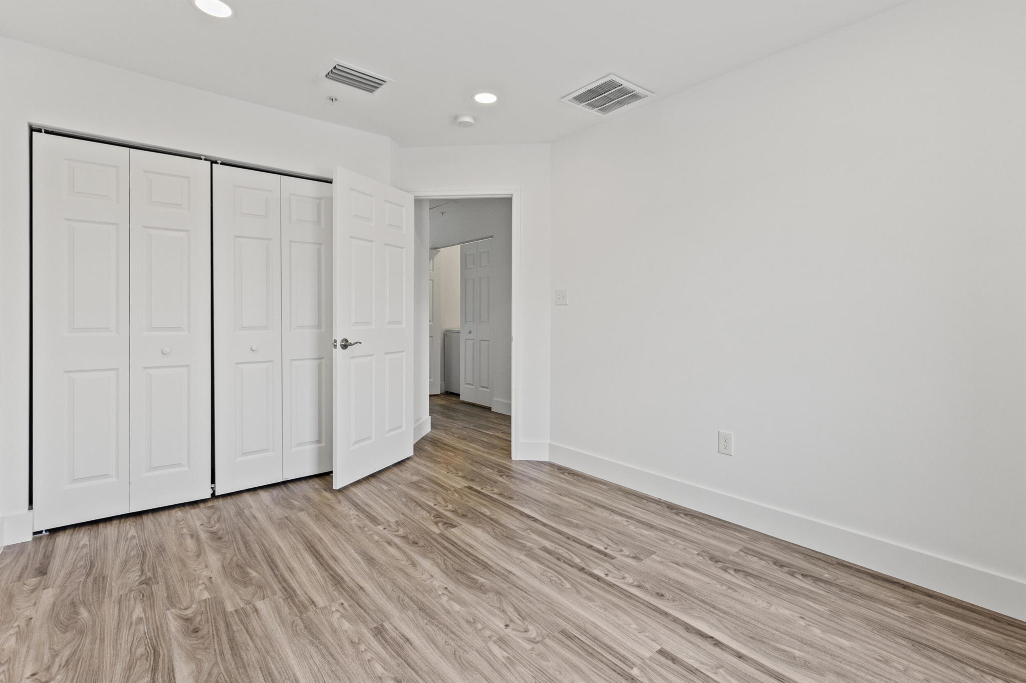 PORT ST LUCIE SECTION 33 - Residential Lease