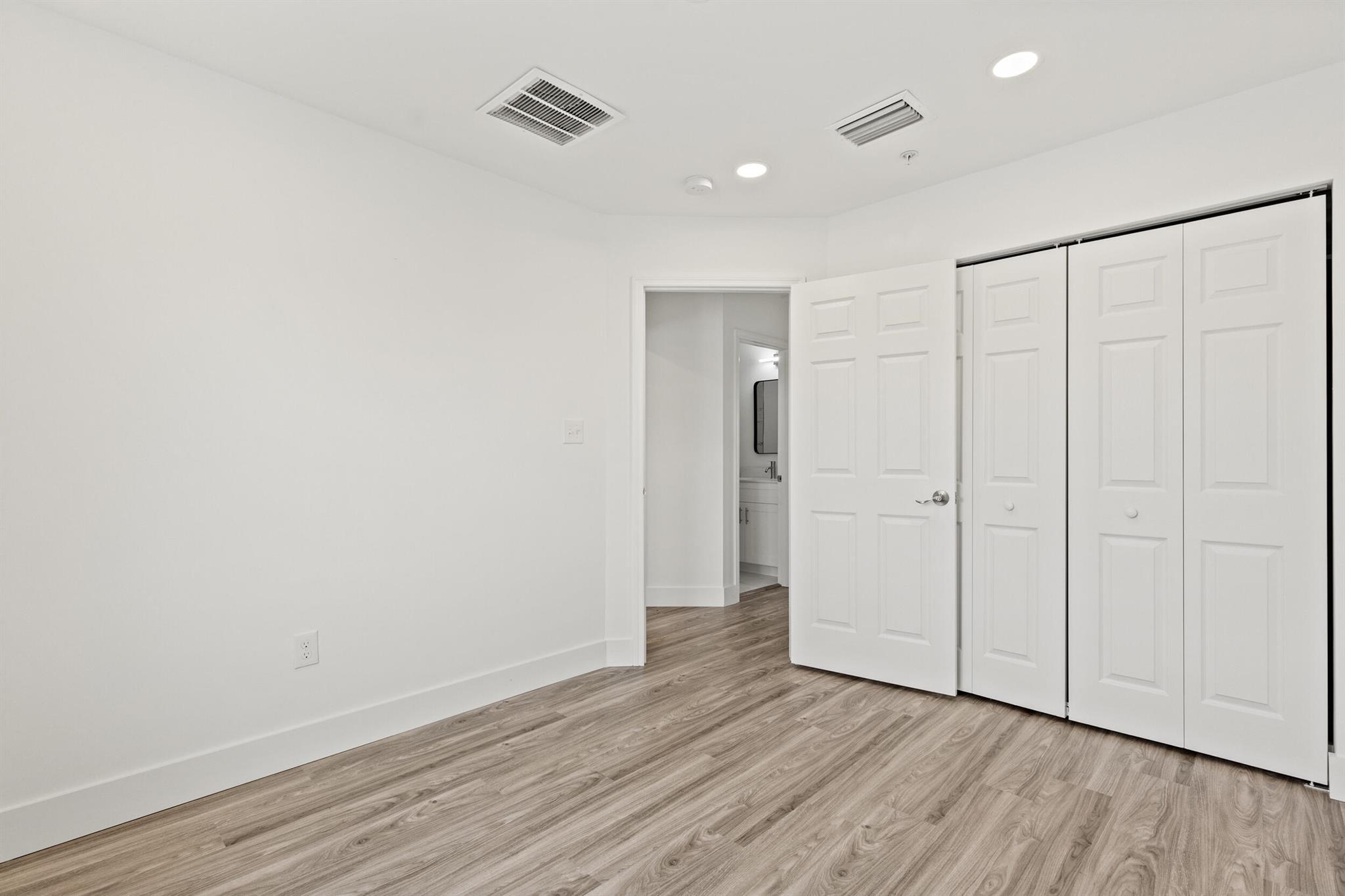 PORT ST LUCIE SECTION 33 - Residential Lease