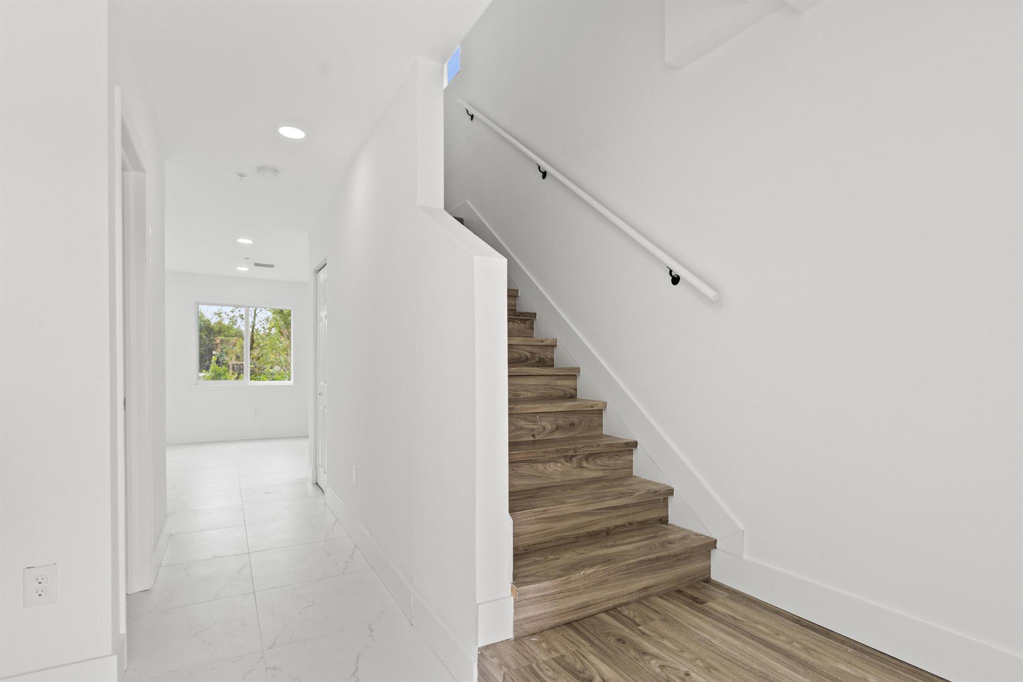 PORT ST LUCIE SECTION 33 - Residential Lease