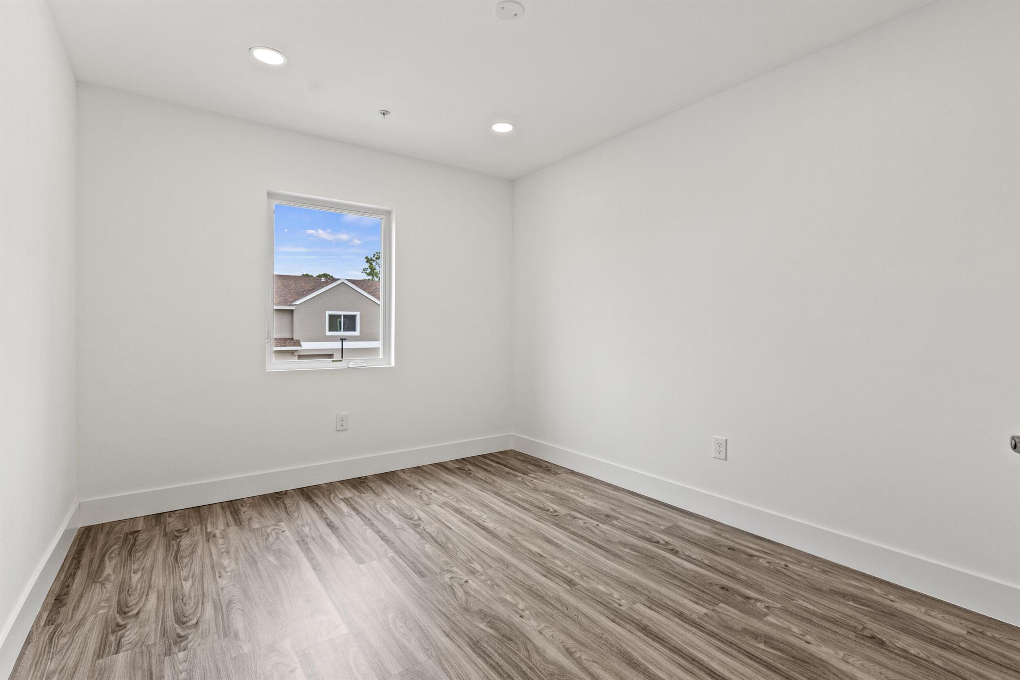 PORT ST LUCIE SECTION 33 - Residential Lease