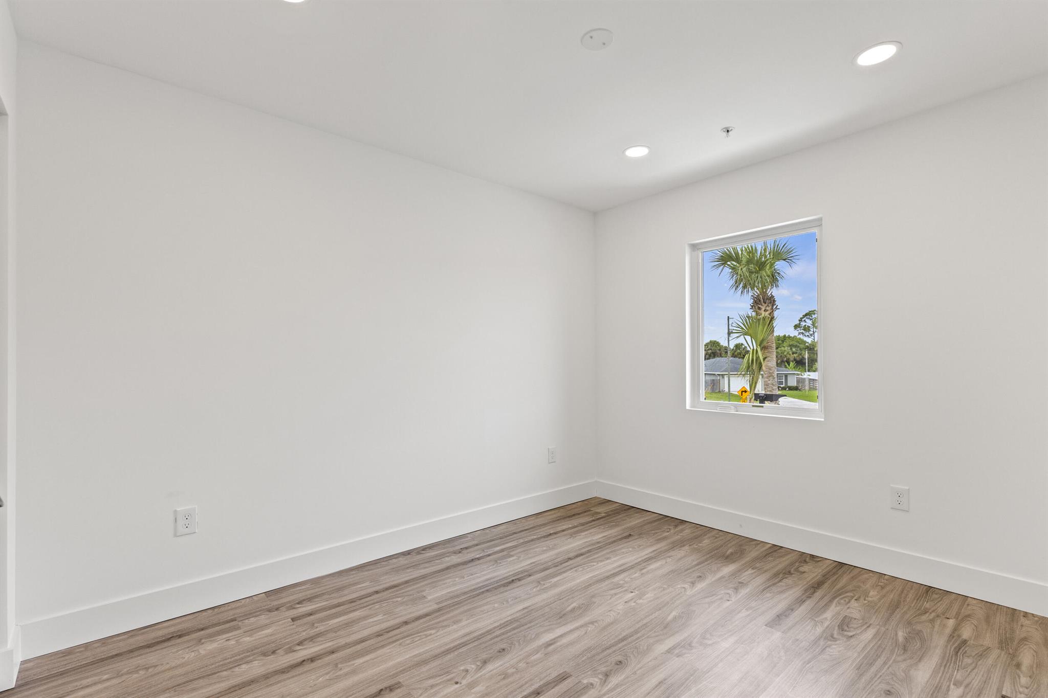 PORT ST LUCIE SECTION 33 - Residential Lease
