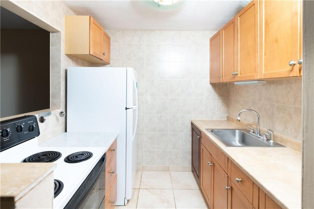 COLONY TERRACE APTS CO-OP - Residential Lease