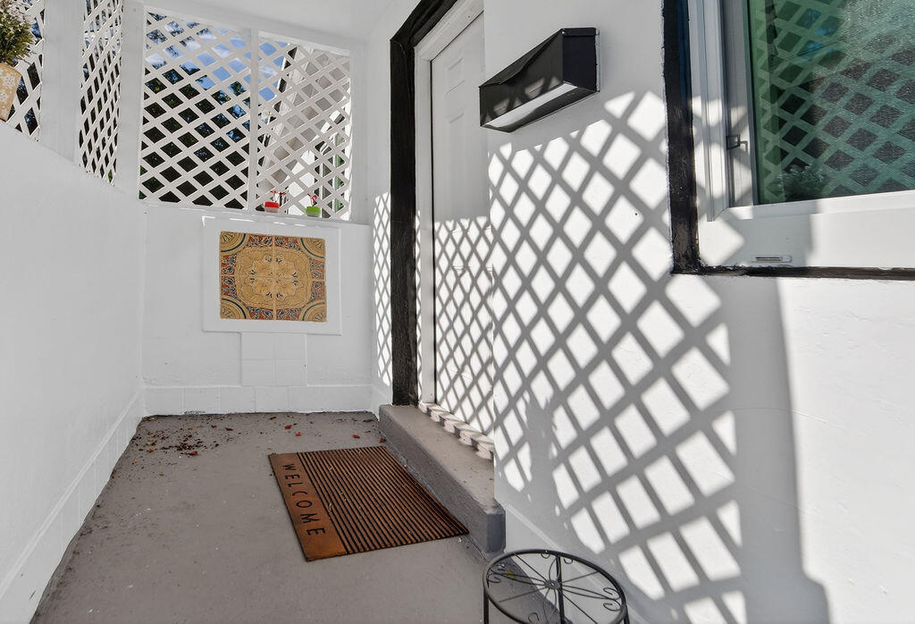 5909 Pinewood Avenue