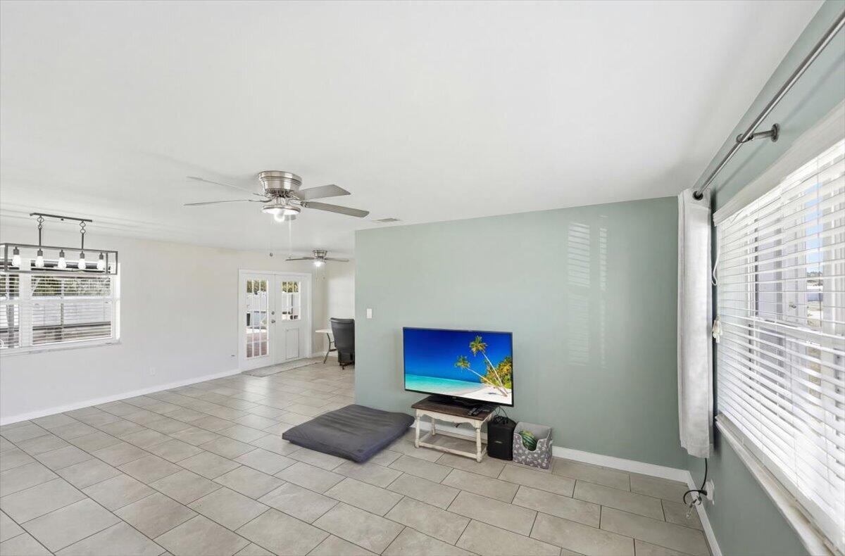 RIVER PARK UNIT 5 - Residential