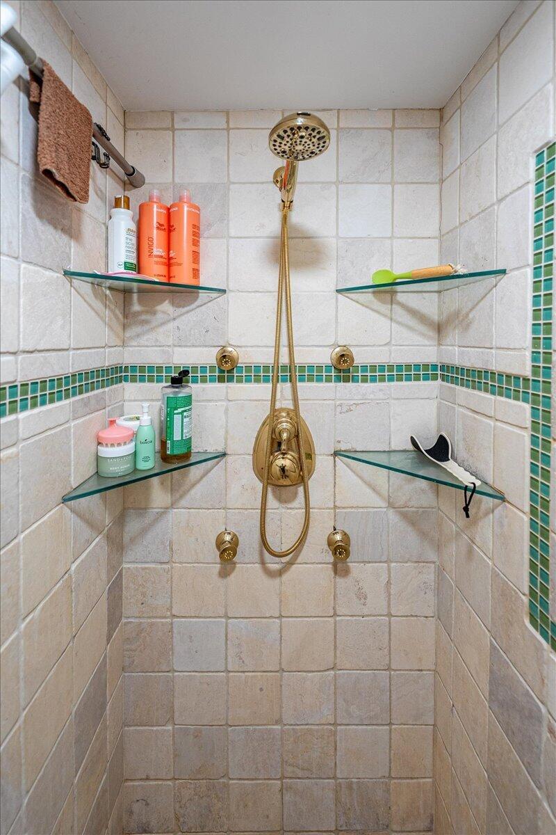 RIVER PARK UNIT 5 - Residential