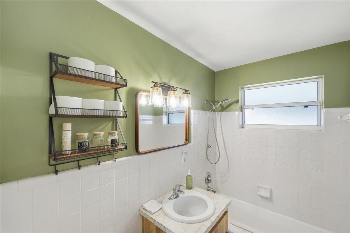 RIVER PARK UNIT 5 - Residential