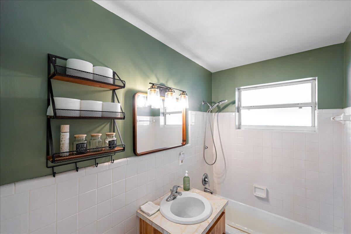 RIVER PARK UNIT 5 - Residential