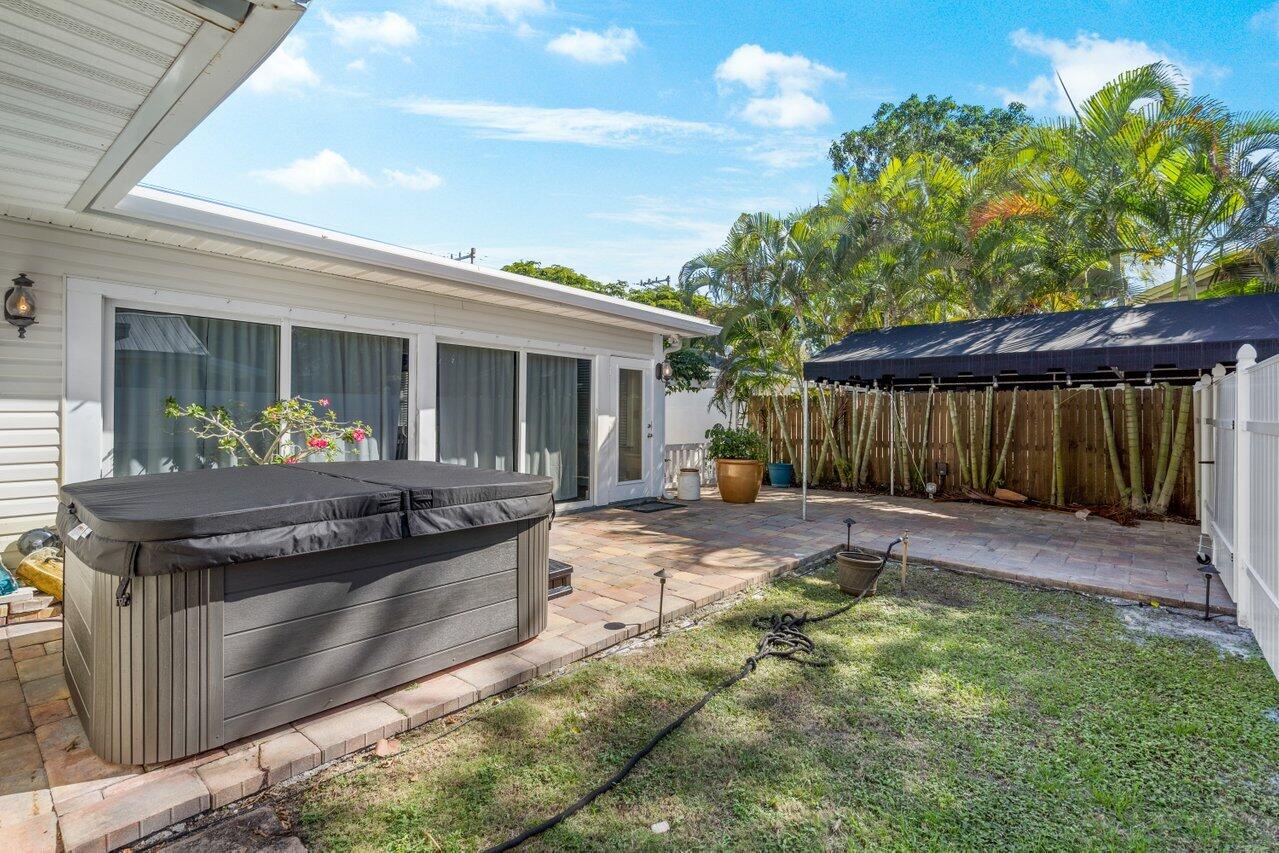 DOWNTOWN DELRAY BEACH - Residential Income