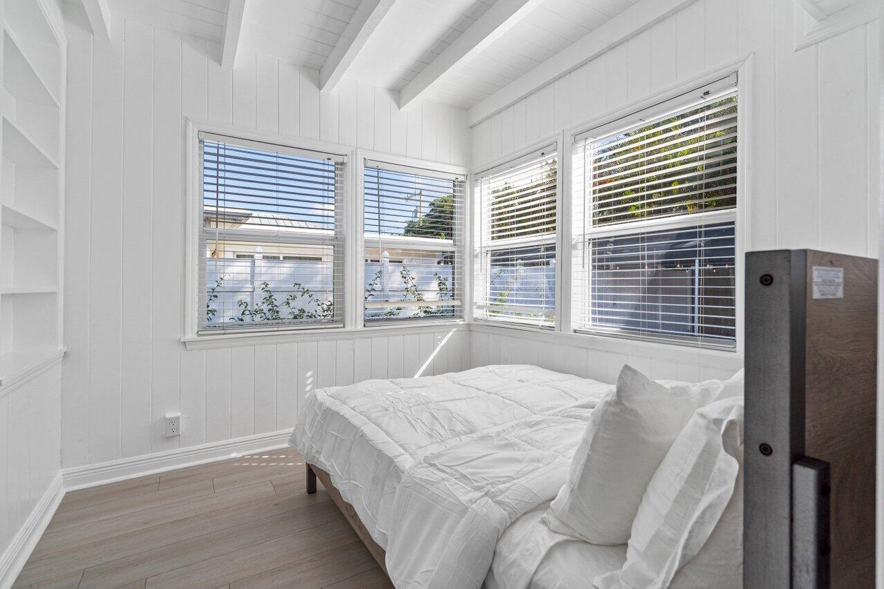 DOWNTOWN DELRAY BEACH - Residential Income