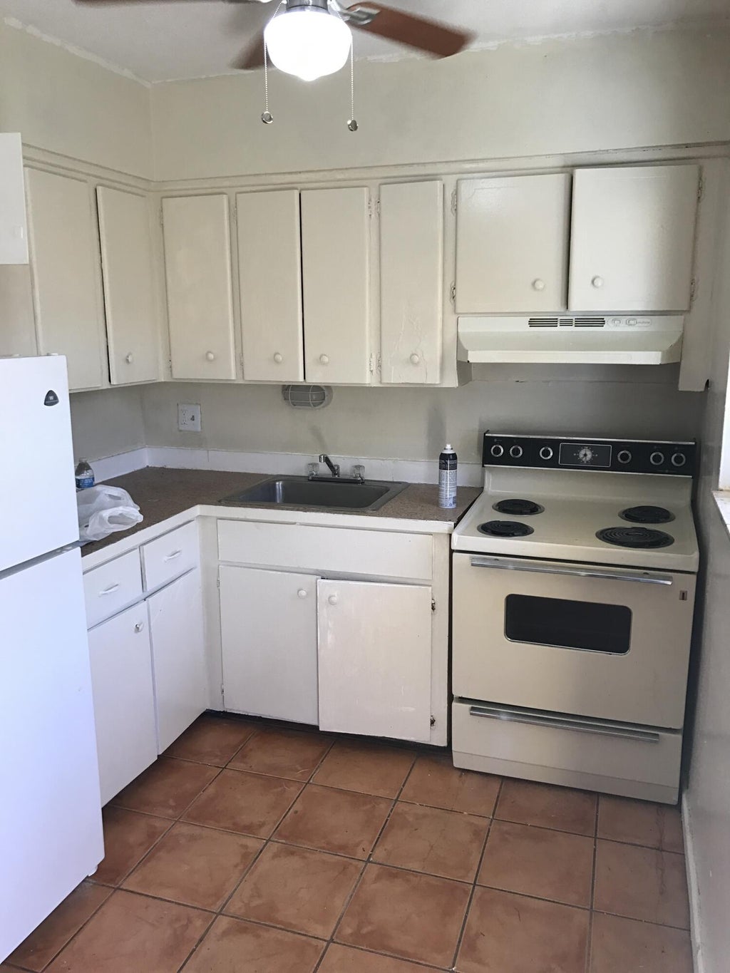 Photo of 652 SW 16TH Avenue #3, Fort Lauderdale, FL 33312 (MLS # B26076783)