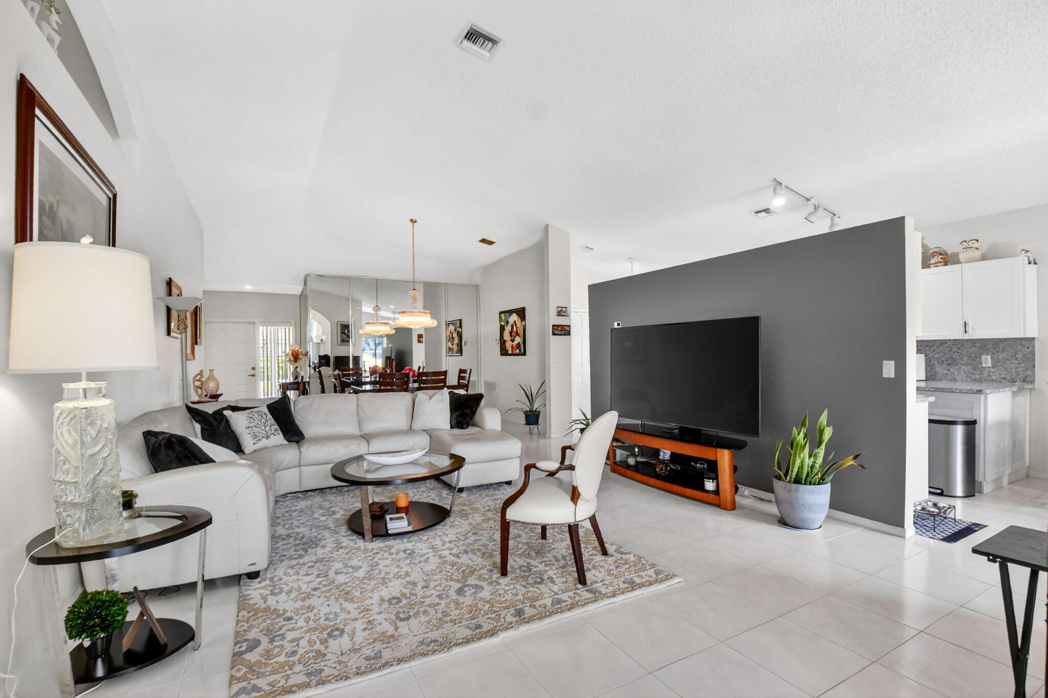 INDIAN HILLS 2 - Residential