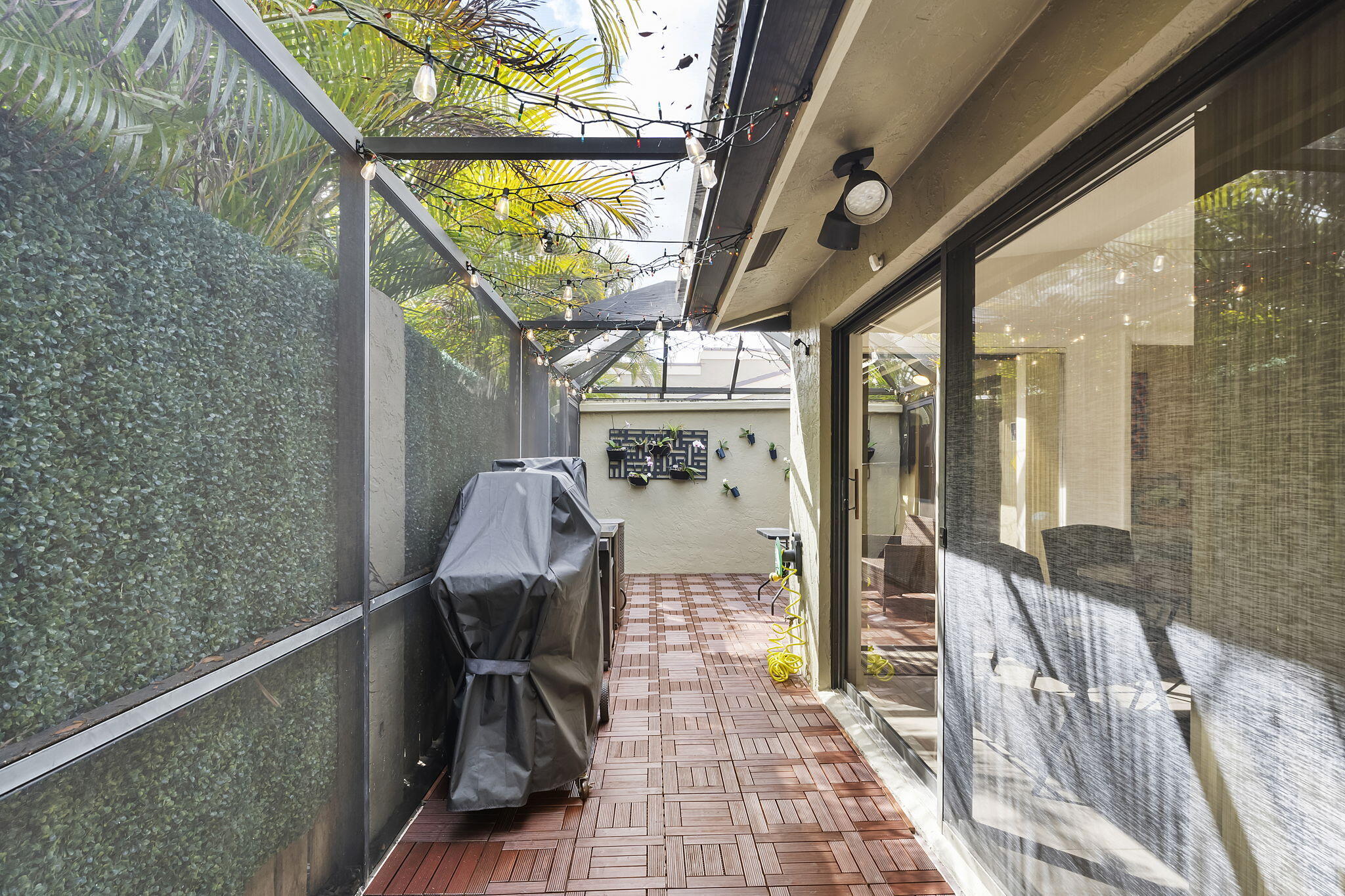 MEADOWS 300 1 - Residential