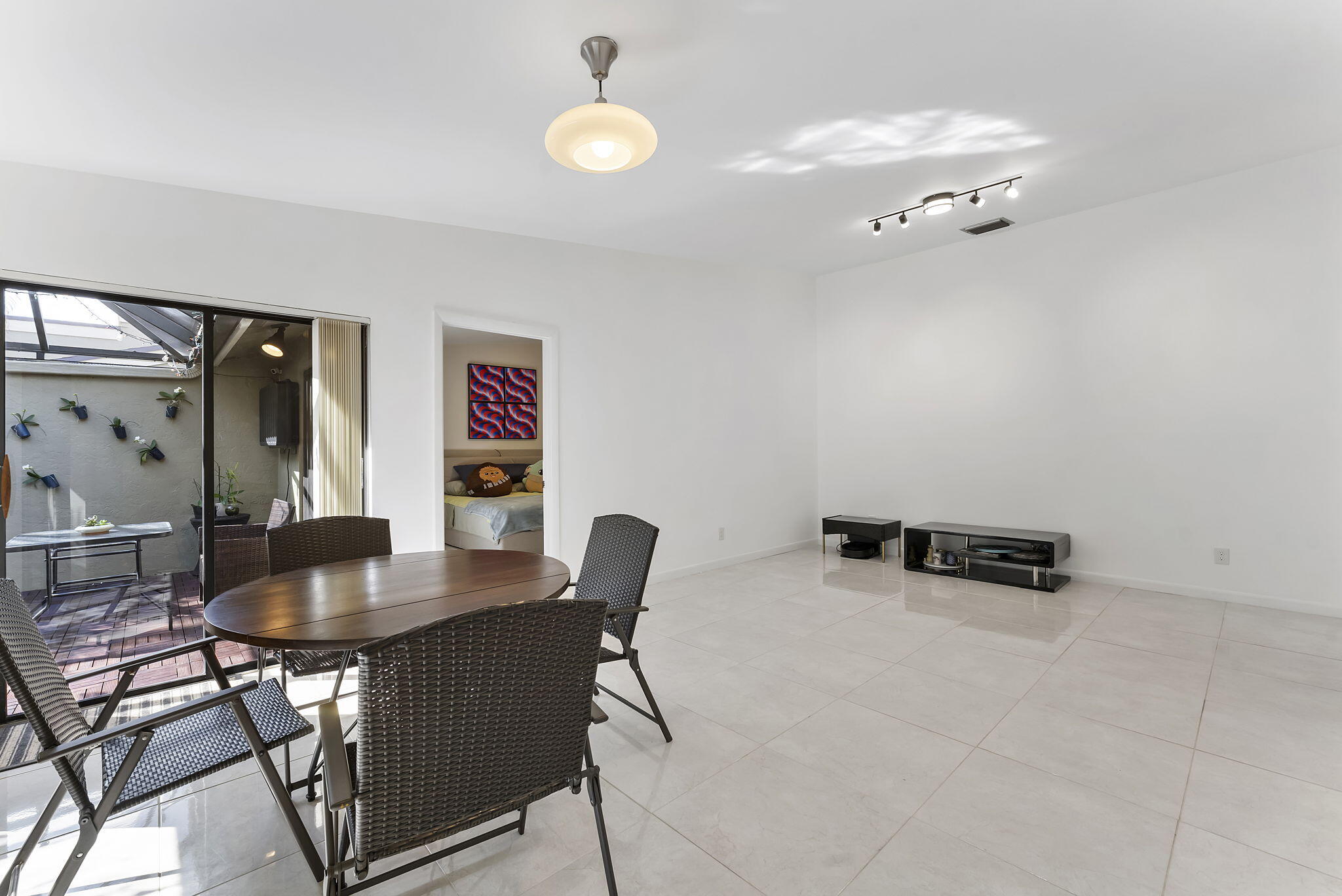 MEADOWS 300 1 - Residential