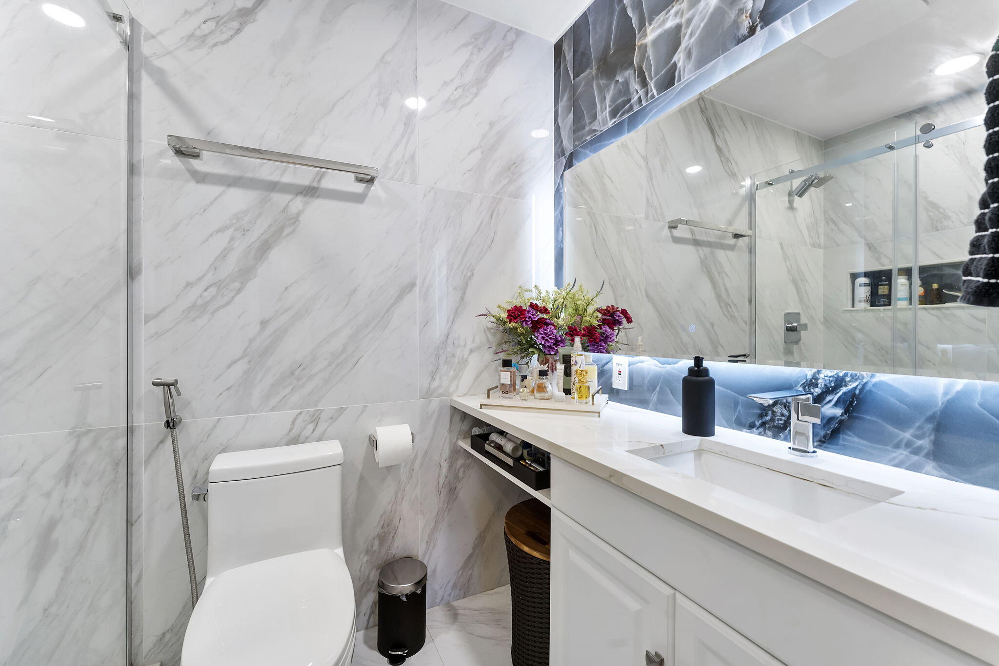 MEADOWS 300 1 - Residential