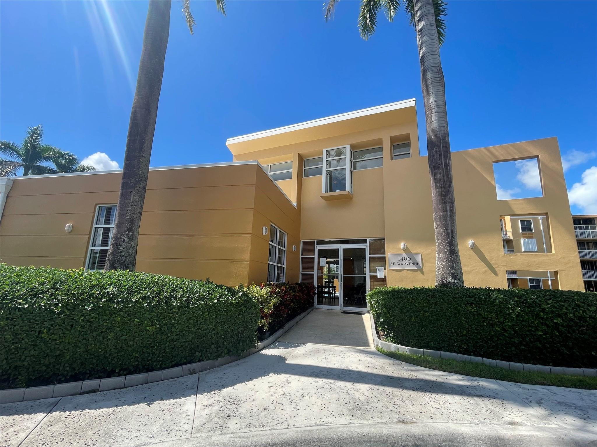 Sheridan East Condo Bldg - Residential Lease