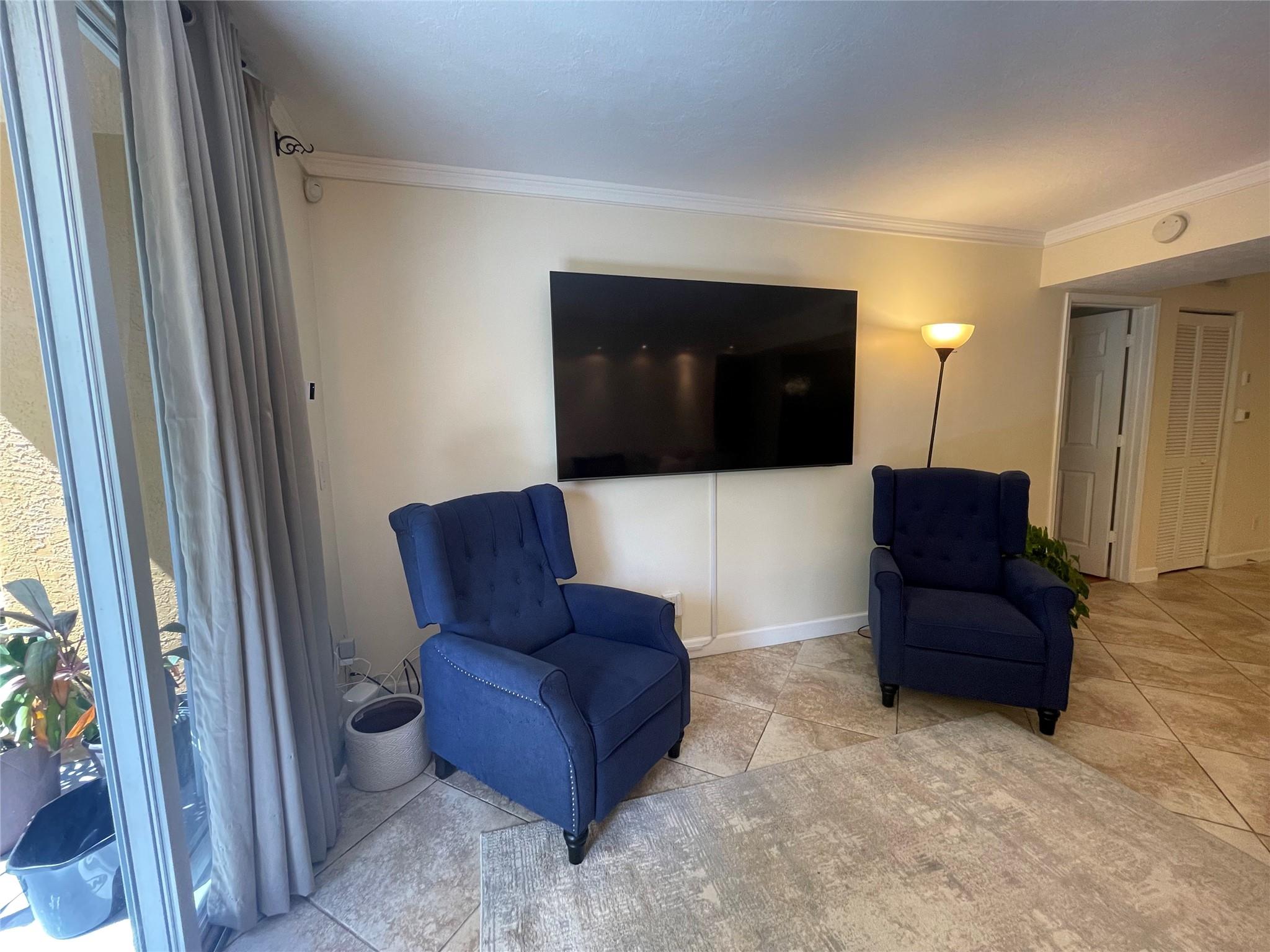 Sheridan East Condo Bldg - Residential Lease