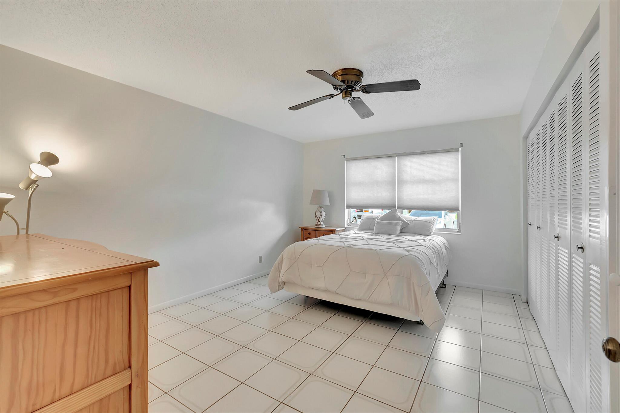 HIGH POINT OF DELRAY WEST CONDO SEC 2 - Residential