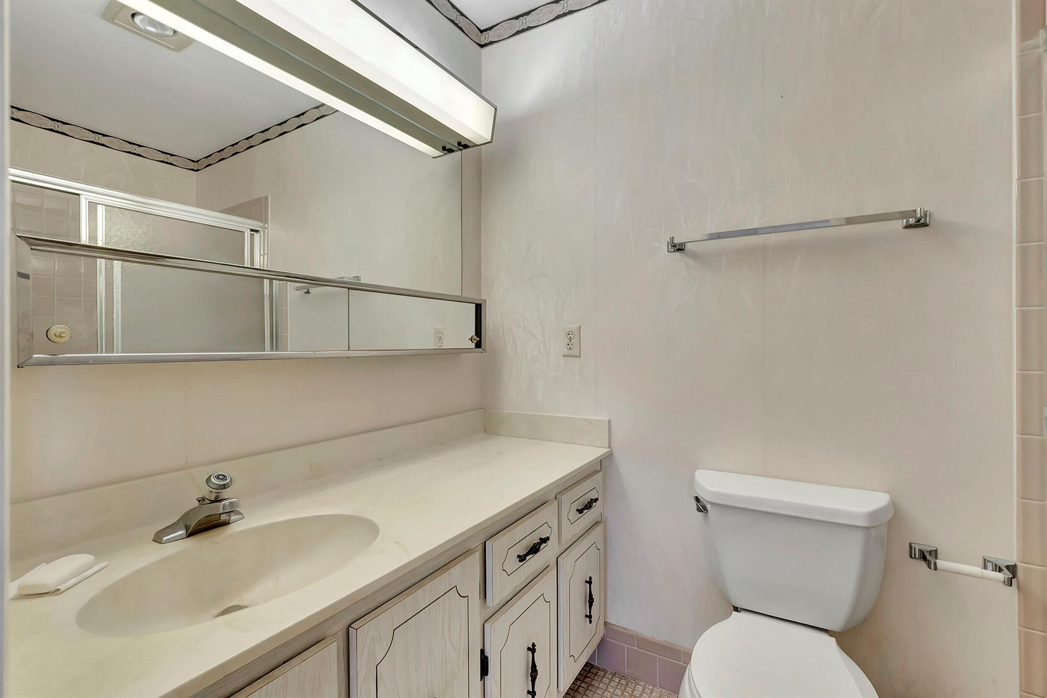 HIGH POINT OF DELRAY WEST CONDO SEC 2 - Residential