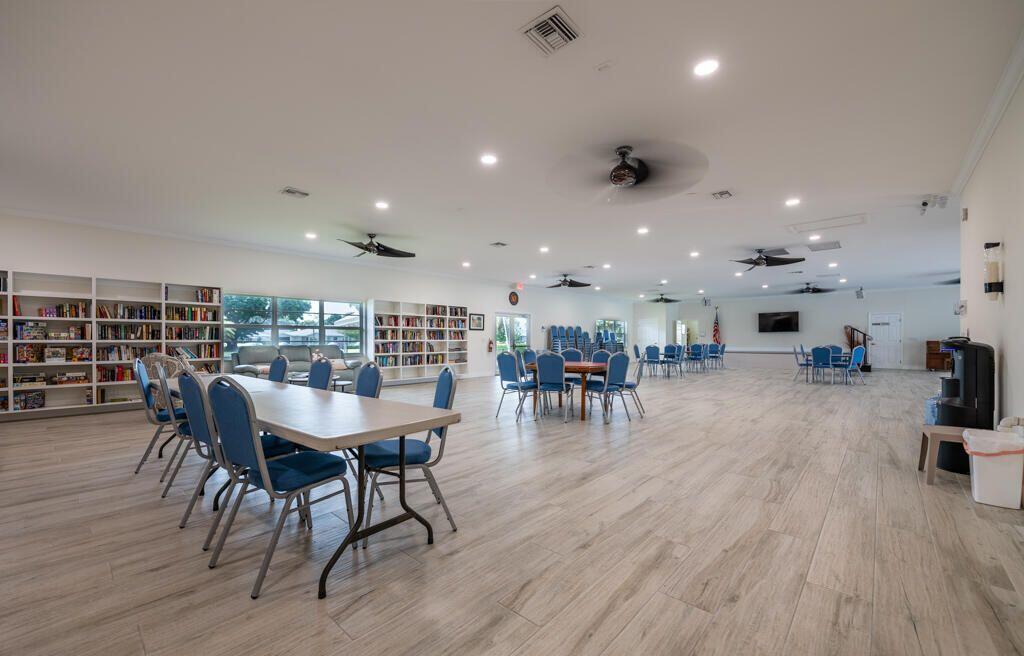 HIGH POINT OF DELRAY WEST CONDO SEC 2 - Residential