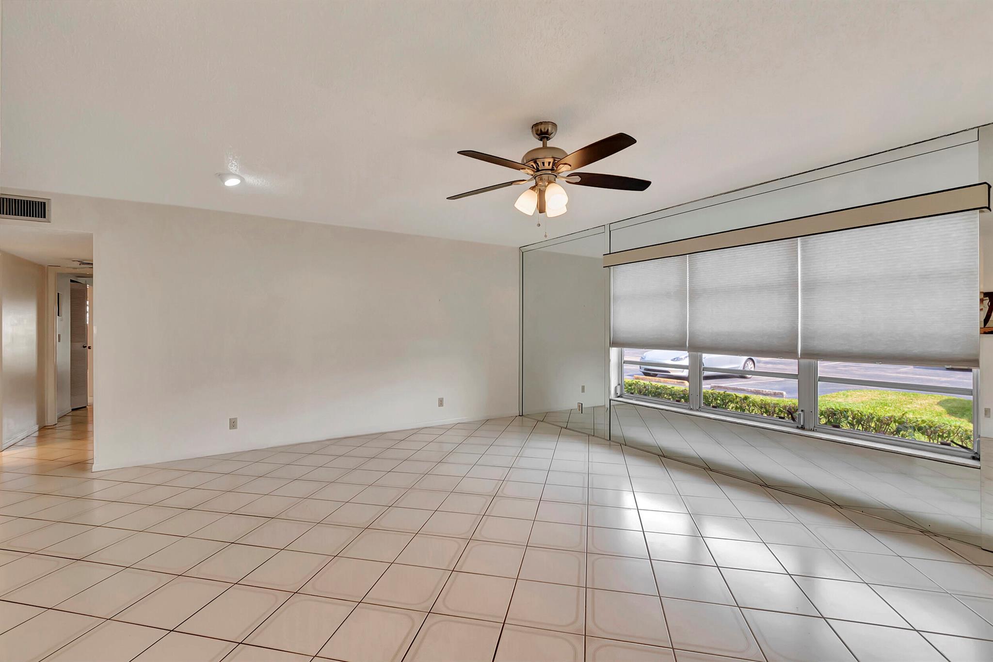 HIGH POINT OF DELRAY WEST CONDO SEC 2 - Residential