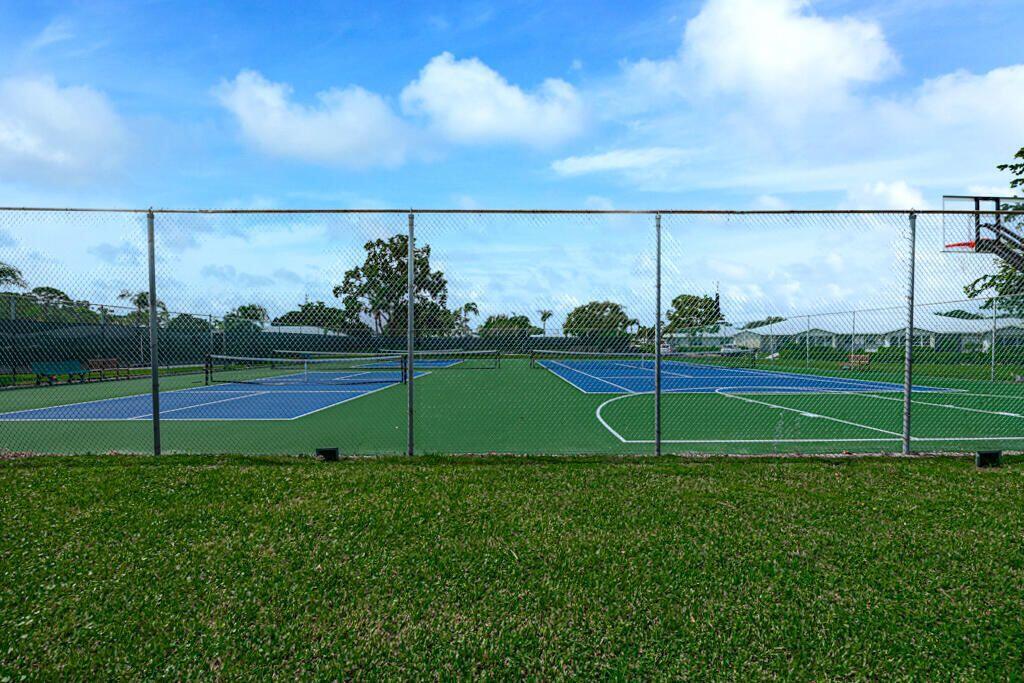 HIGH POINT OF DELRAY WEST CONDO SEC 2 - Residential