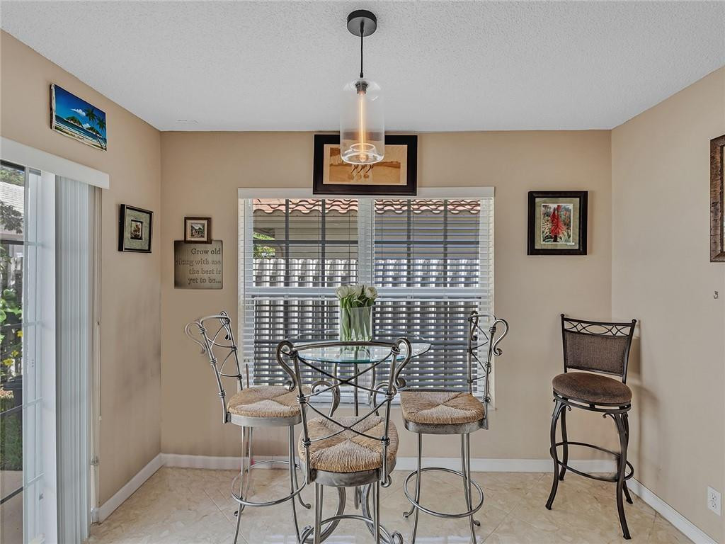 Palm Aire Oaks Course Est - Residential