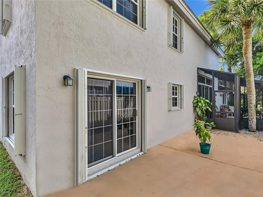 Palm Aire Oaks Course Est - Residential