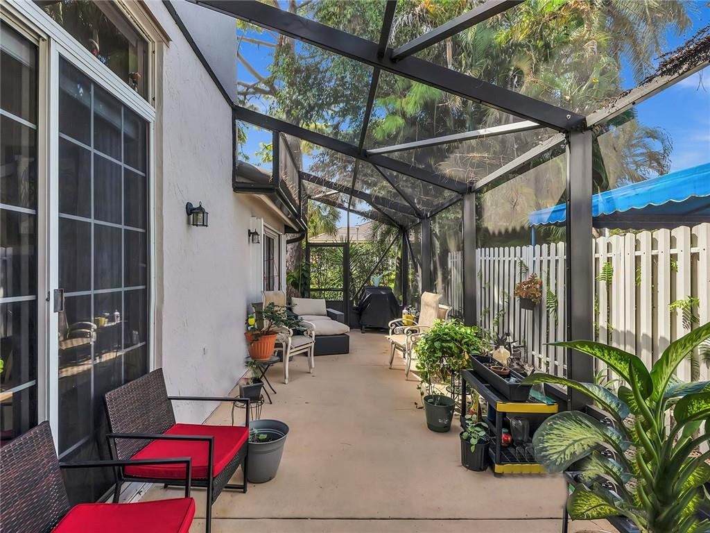 Palm Aire Oaks Course Est - Residential
