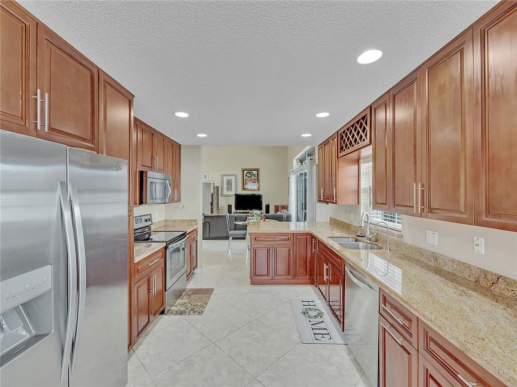 Palm Aire Oaks Course Est - Residential