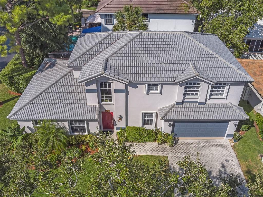 Palm Aire Oaks Course Est - Residential