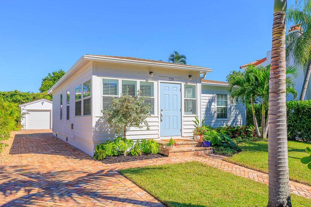 Photo of 225 Greymon Drive, West Palm Beach, FL 33405 (MLS # R10929966)