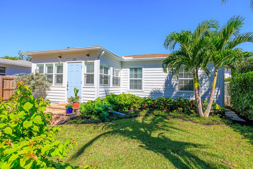 Photo of 225 Greymon Drive, West Palm Beach, FL 33405 (MLS # R10929966)