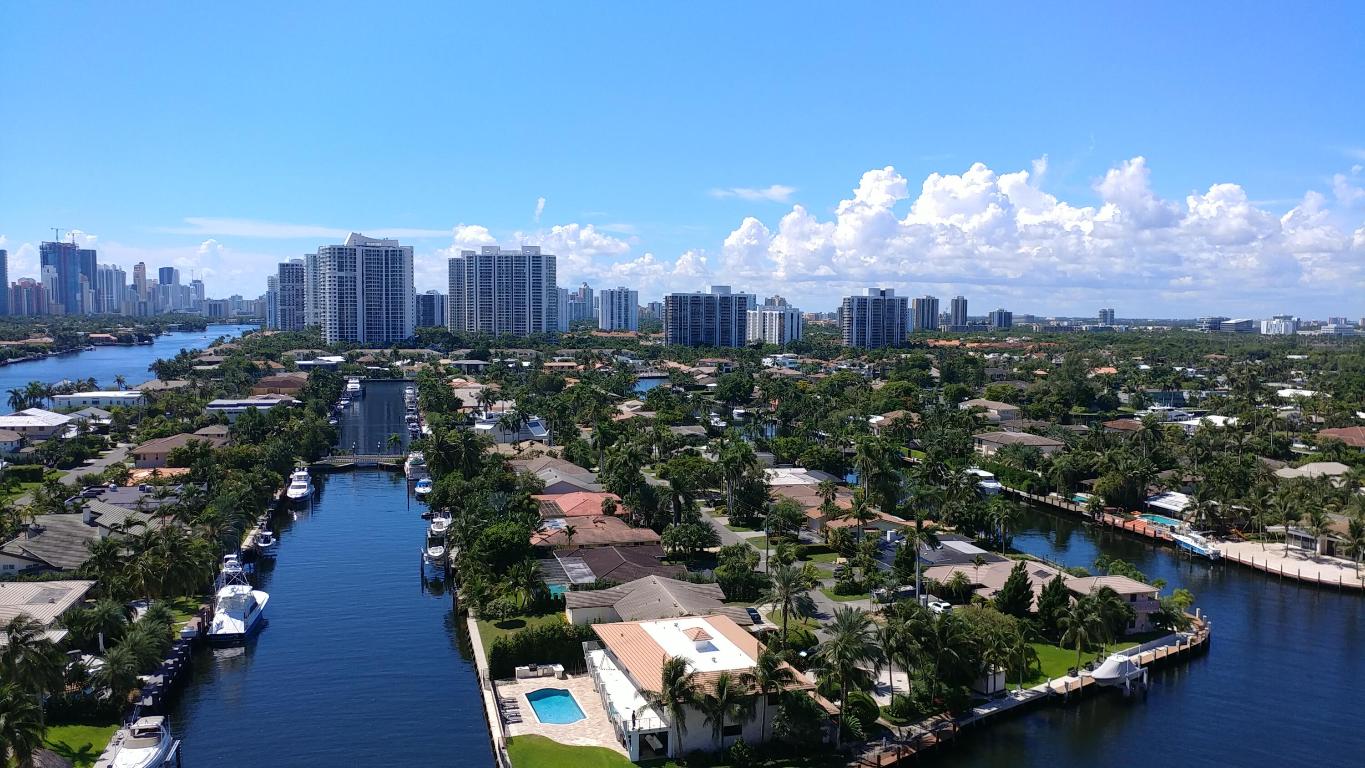 GOLDEN SURF TOWERS CONDO - Residential