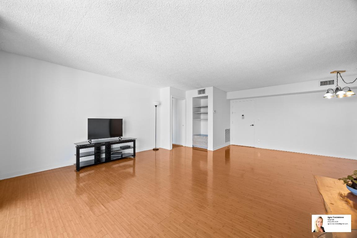 GOLDEN SURF TOWERS CONDO - Residential