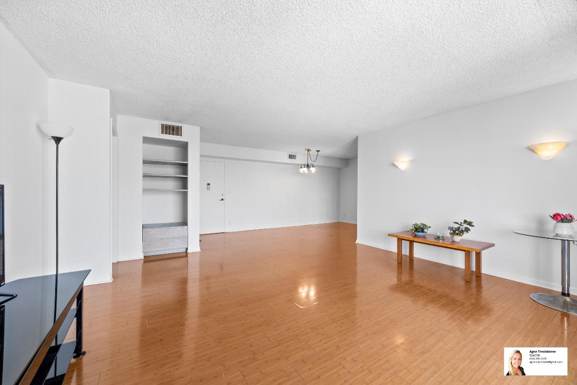 GOLDEN SURF TOWERS CONDO - Residential