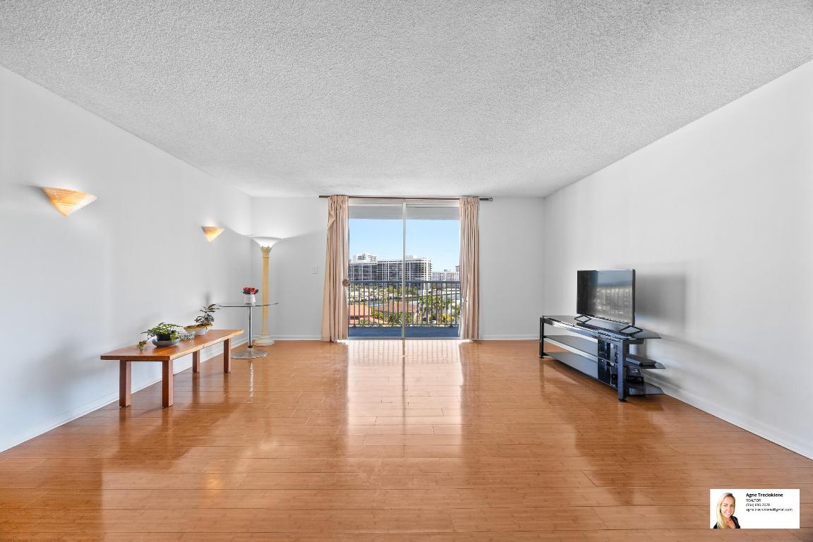 GOLDEN SURF TOWERS CONDO - Residential