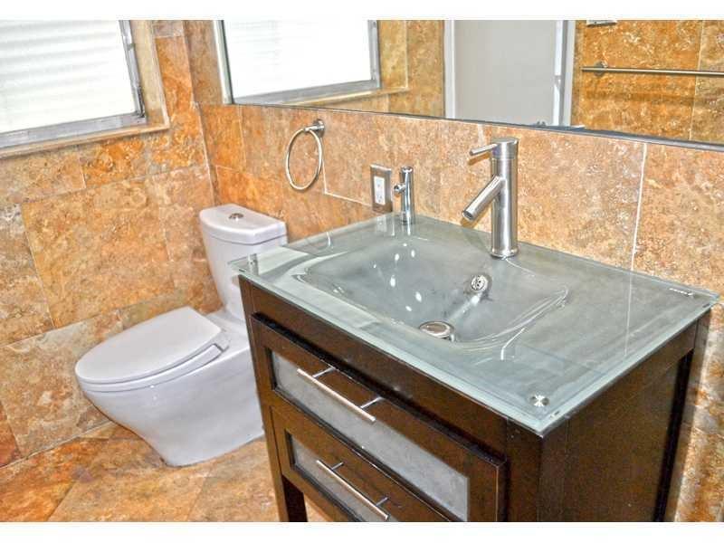 ALMAR ESTATES RESUB 32-36 - Residential Lease