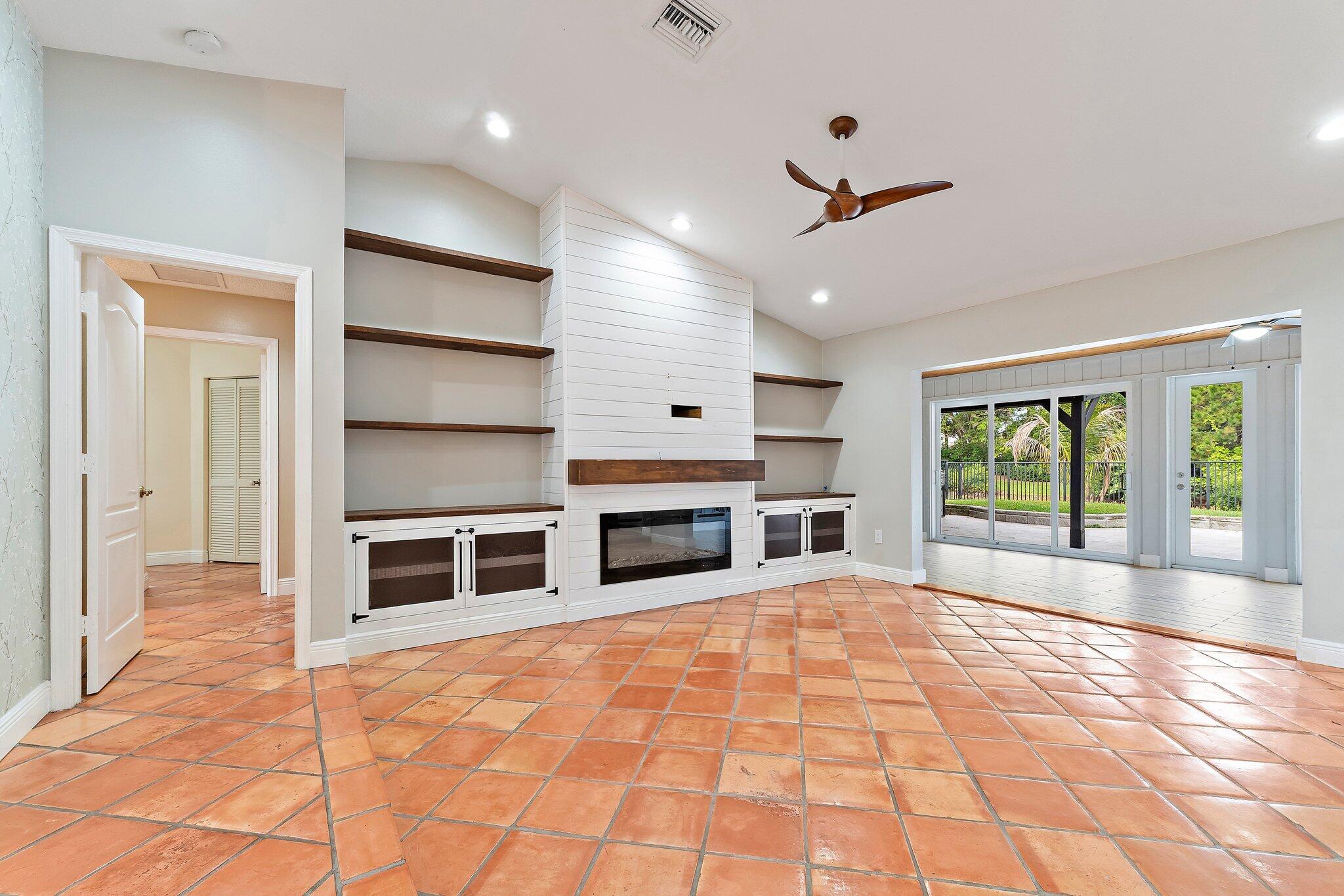 SHORES 1 - Residential