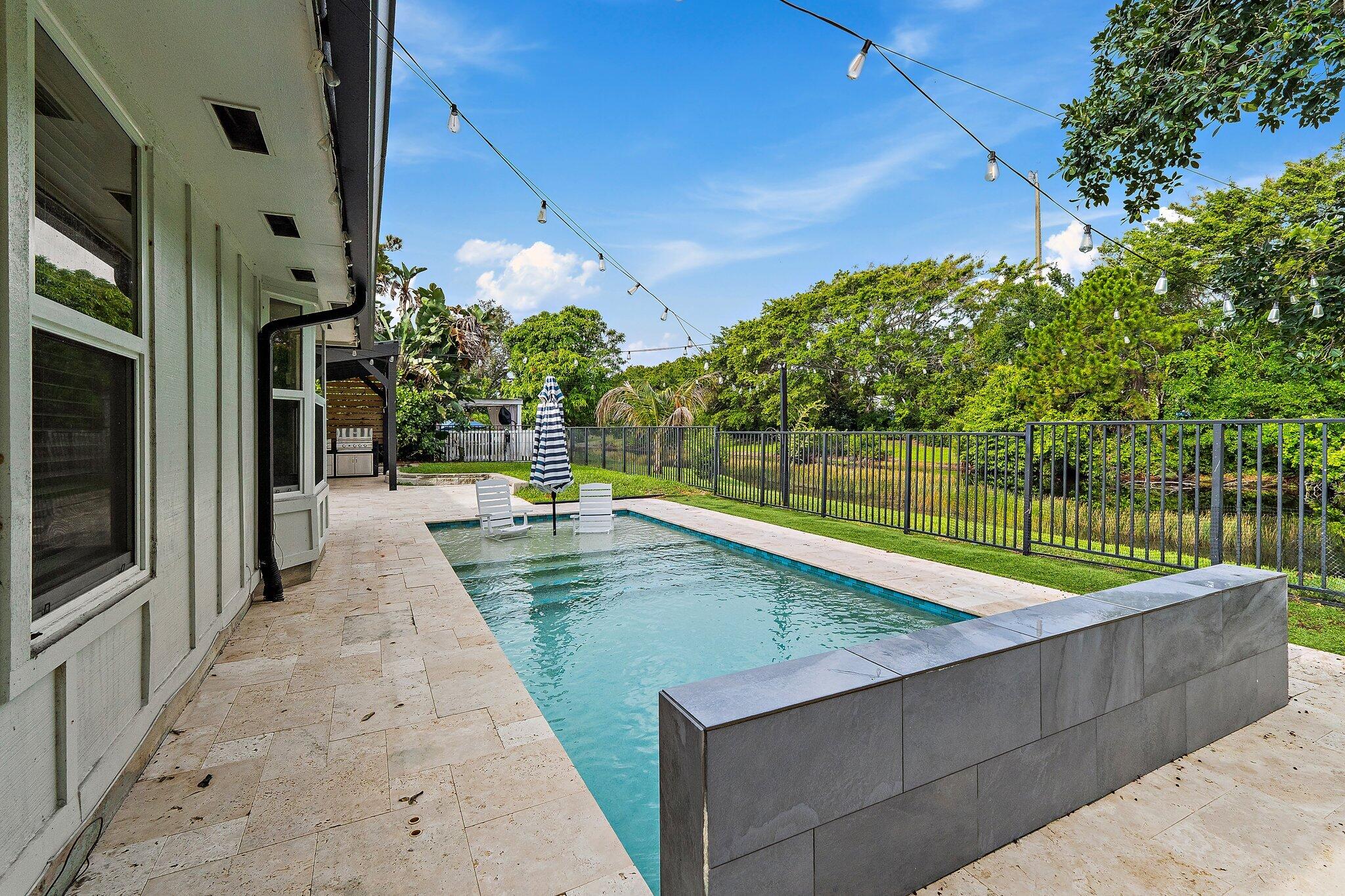 SHORES 1 - Residential