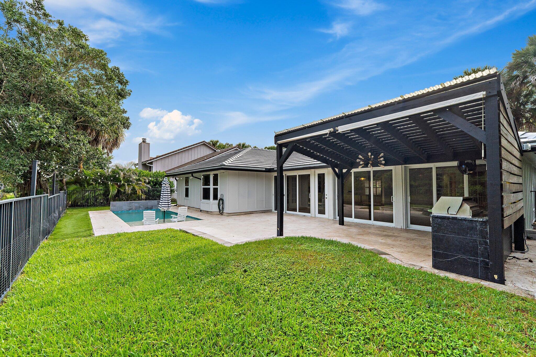 SHORES 1 - Residential