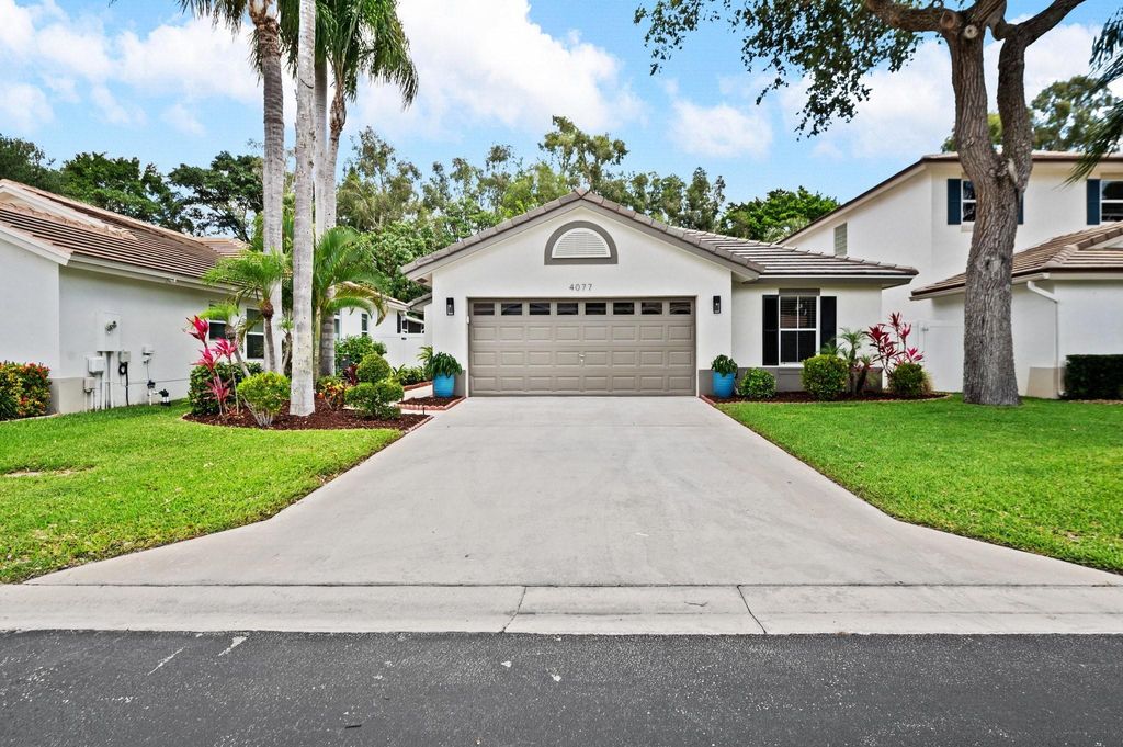 Photo of 4077 Manor Forest Trail, Boynton Beach, FL 33436 (MLS # F10499231)