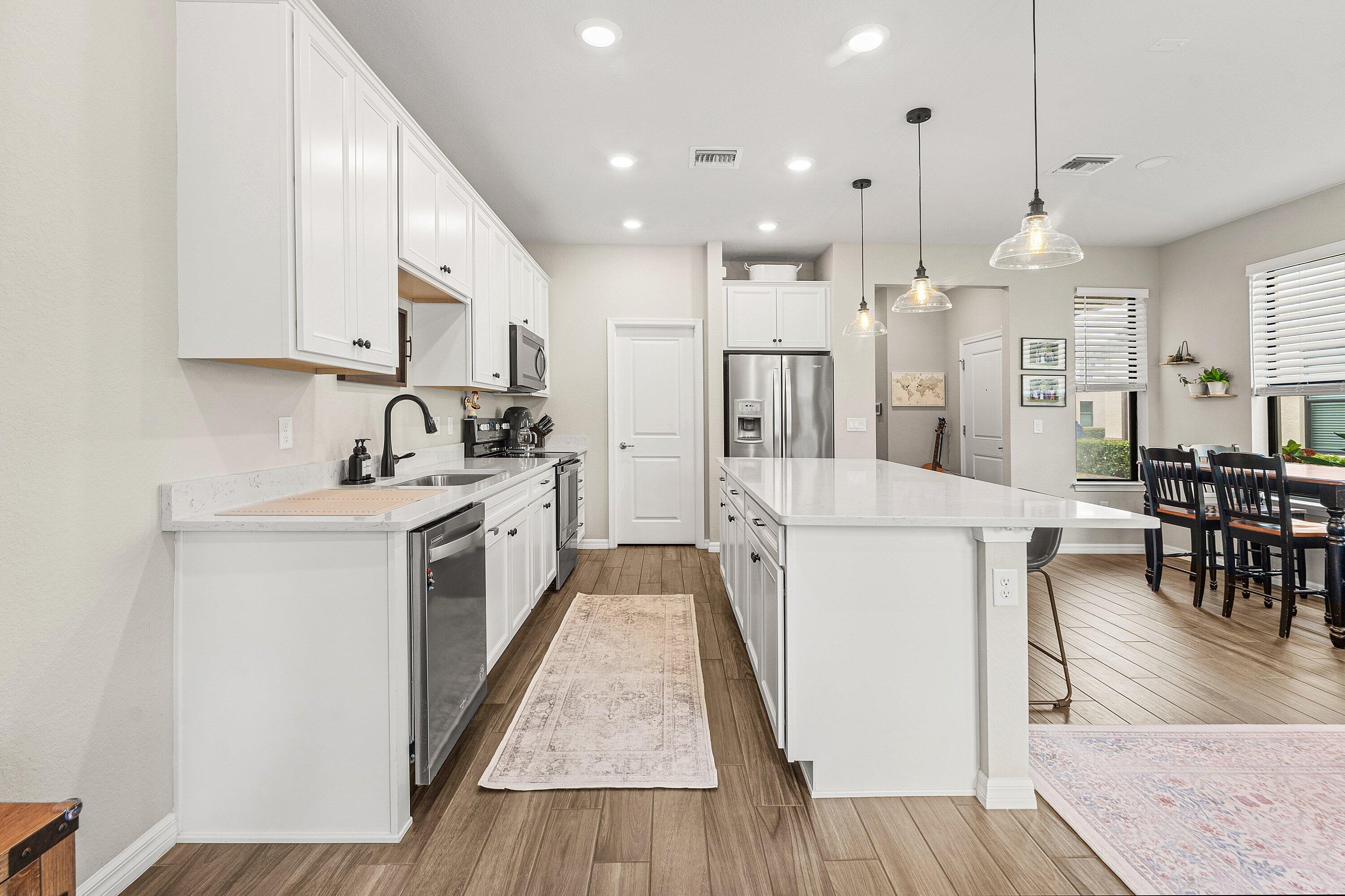 PRESTON SQUARE - Residential